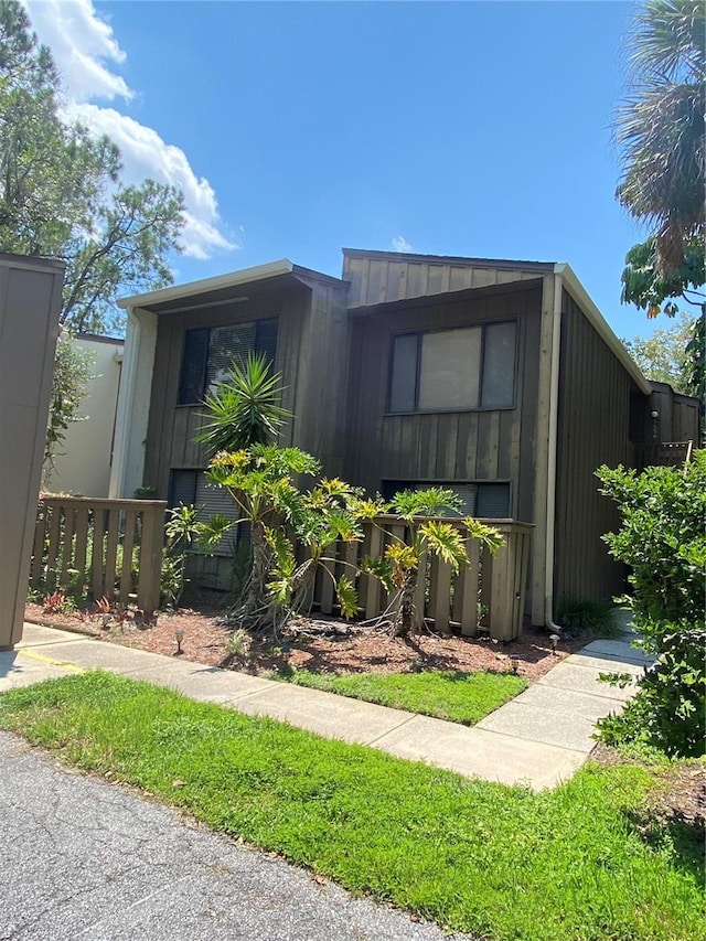 view of front of home