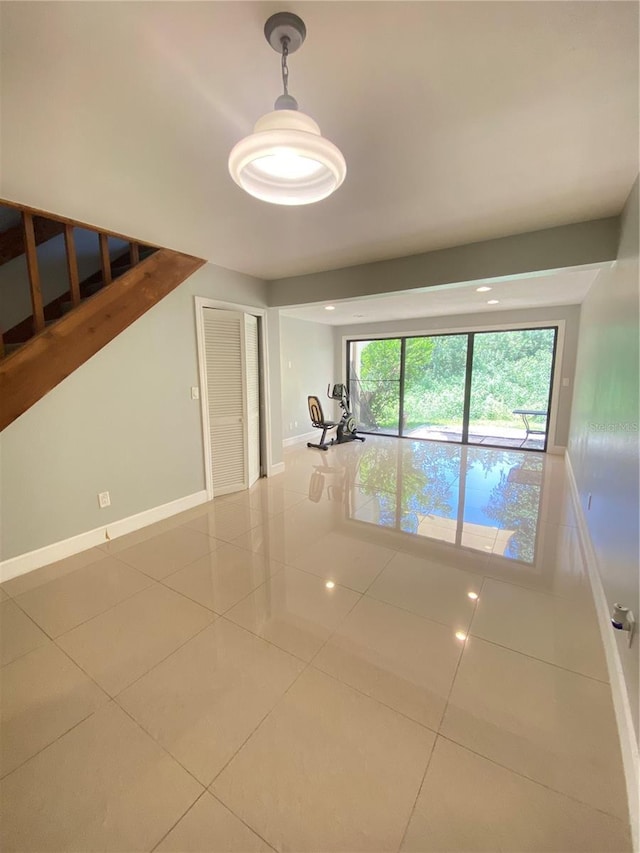 5341 Indian Creek Dr Unit B, Orlando, FL 32811 - interior space featuring tile patterned floors and baseboards