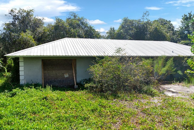 view of outdoor structure