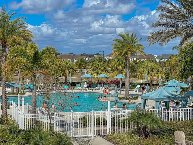 view of swimming pool