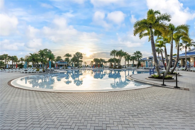 view of swimming pool