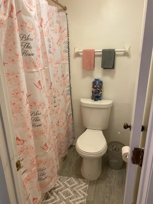 2647 Surrey Ct Unit 2647, Kissimmee, FL 34741 - full bath featuring toilet