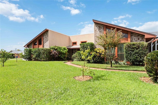 view of front of house with a front yard