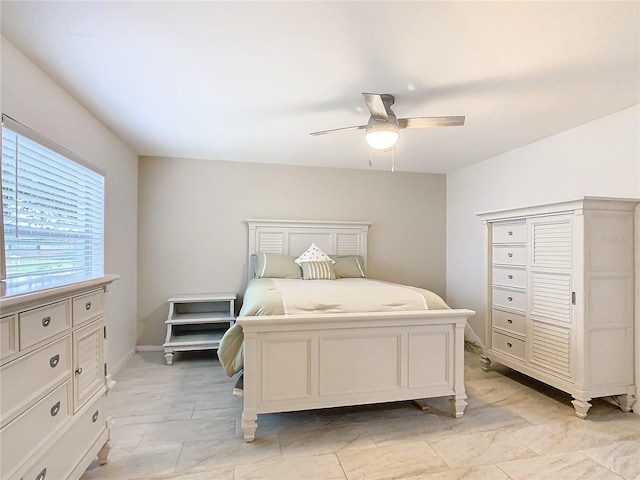 bedroom with ceiling fan