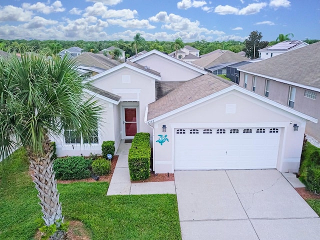 view of front property featuring a front yard