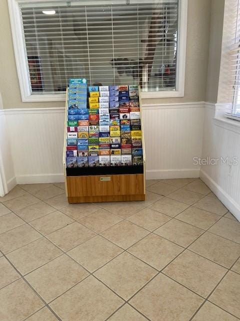 room details with tile patterned flooring