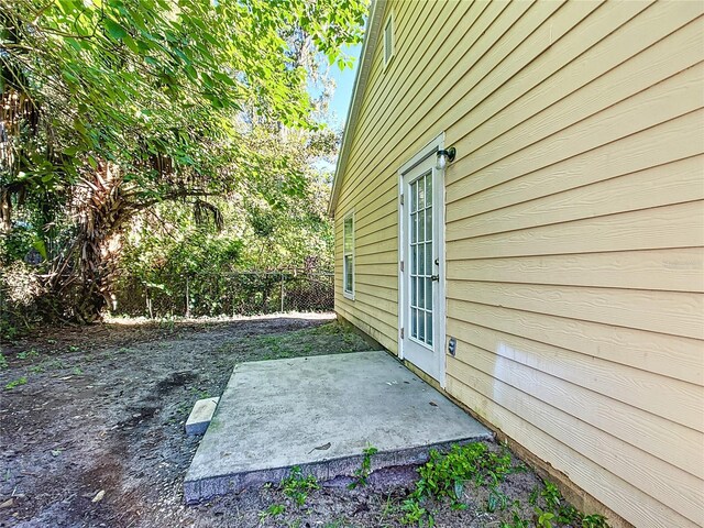 view of yard with a patio