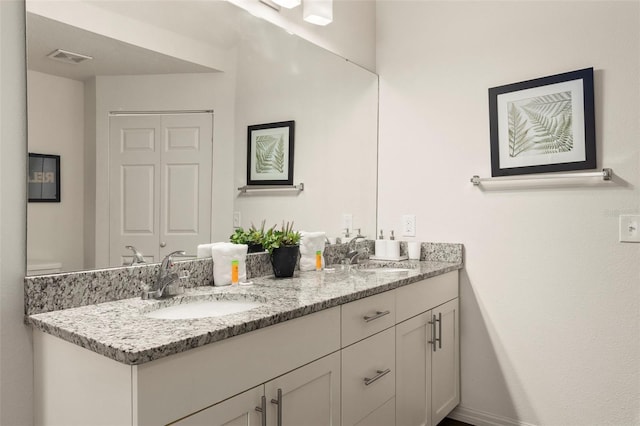 8968 Silver Pl, Kissimmee, FL 34747 - bathroom featuring double vanity