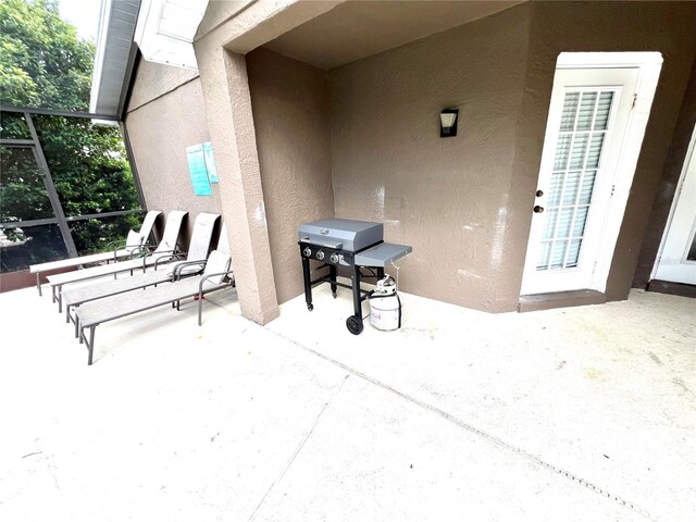 2556 Bear Creek Ct, Kissimmee, FL 34747 - view of patio / terrace