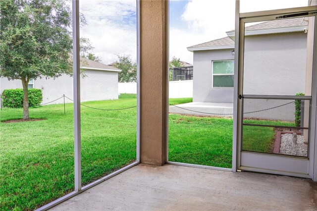 view of unfurnished sunroom