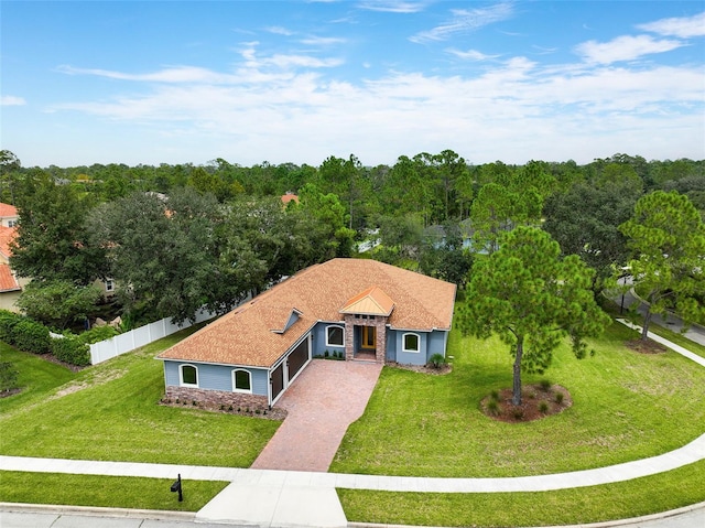 exterior space featuring a front yard