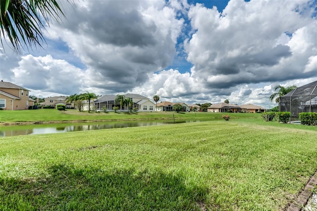 view of yard featuring a water view