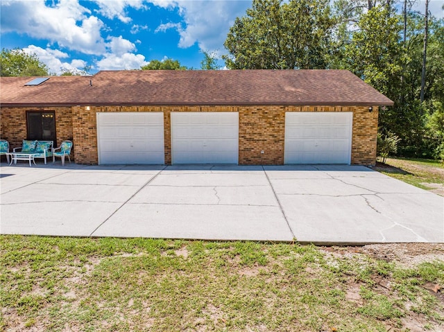 1775 Sundance Dr, Saint Cloud, FL 34771 - garage with driveway