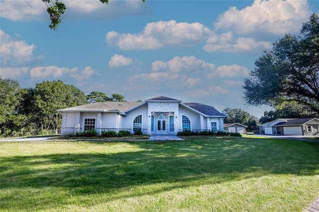 view of front of house with a front yard