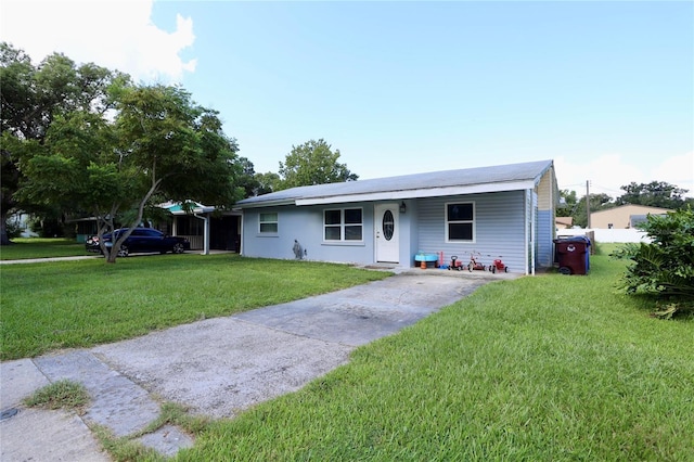 view of front of property with a front yard