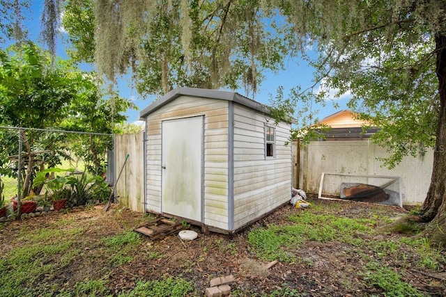 view of outbuilding