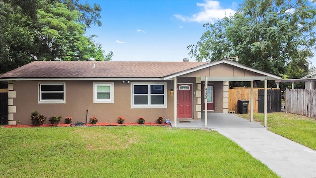 view of front of house with a front lawn