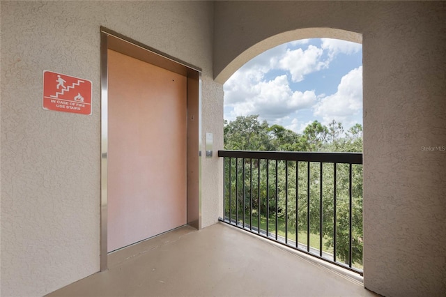 1301 Tuscan Ter Unit 9403, Davenport, FL 33896 - balcony with elevator