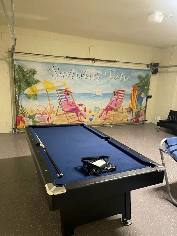 recreation room with pool table