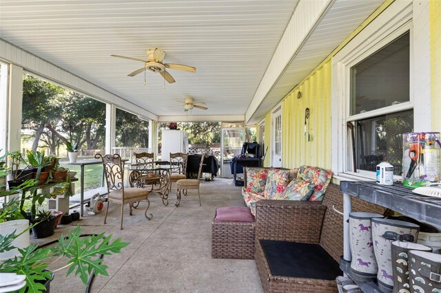 4350 E Hinson Ave, Haines City, FL 33844 - view of patio with outdoor dining area and ceiling fan