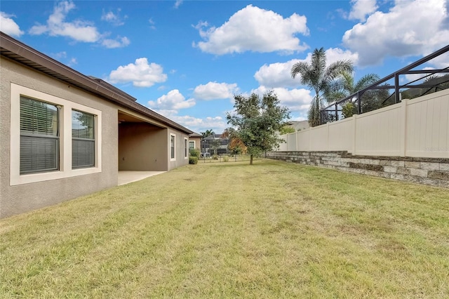 view of yard with a patio