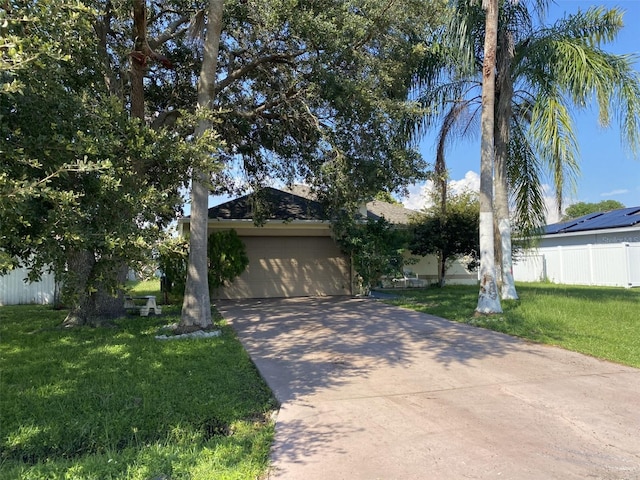 view of front of property with a front lawn