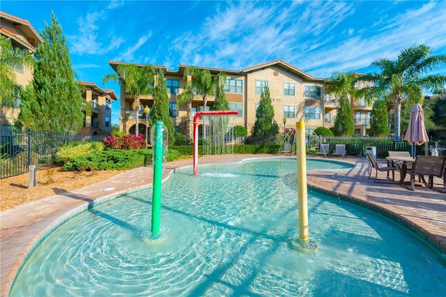 view of swimming pool