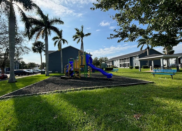 view of jungle gym featuring a yard