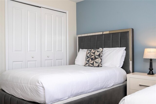 bedroom featuring a closet