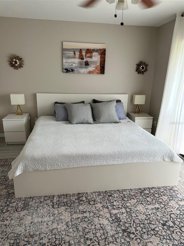 bedroom featuring ceiling fan