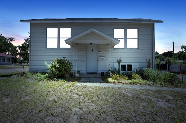 view of front facade