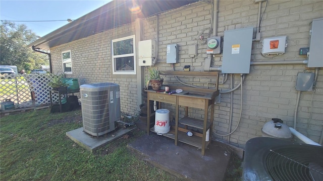 112 10th St, Saint Cloud, FL 34769 - view of home's exterior featuring cooling unit