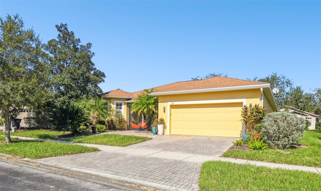 view of front facade with a garage