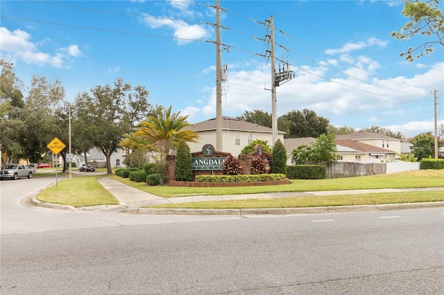 exterior space with a yard