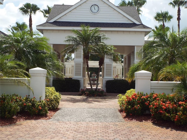 view of front facade