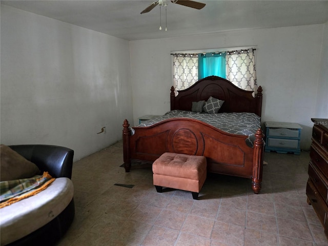 bedroom featuring ceiling fan