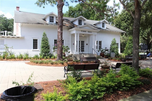 view of front of house featuring a patio