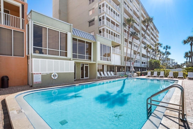 view of swimming pool