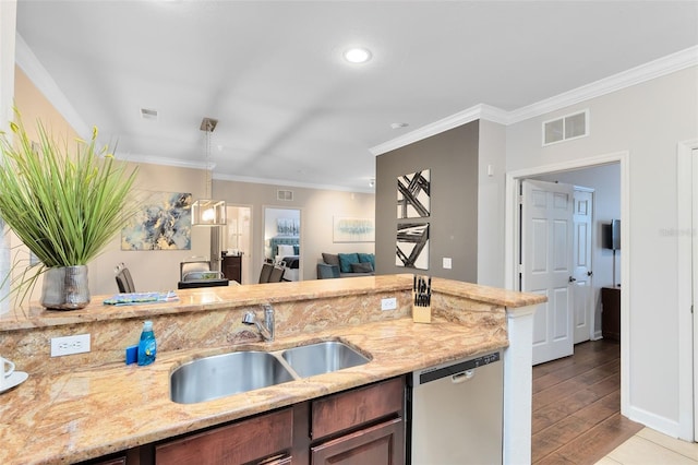 kitchen featuring light hardwood / wood-style floors, stainless steel dishwasher, crown molding, and sink