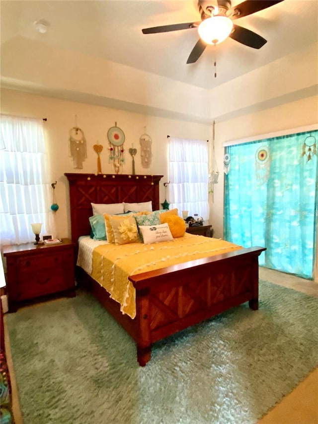 bedroom with ceiling fan