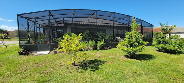 view of yard featuring a lanai