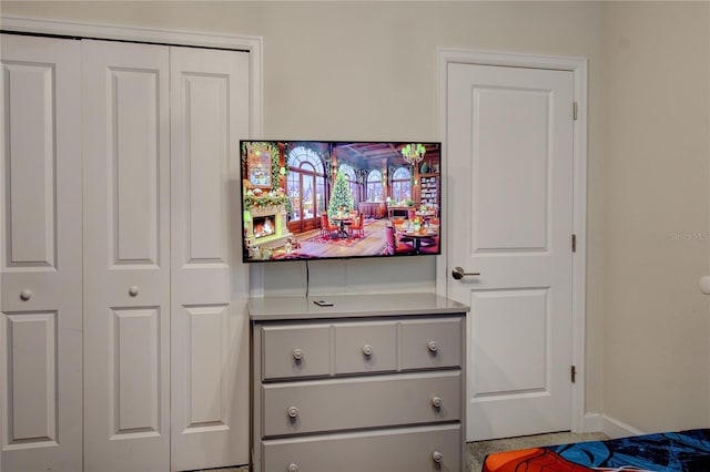 bedroom with a closet