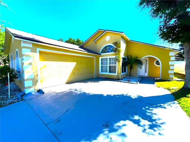 view of front of house featuring a garage