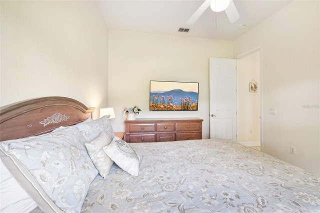 bedroom featuring ceiling fan