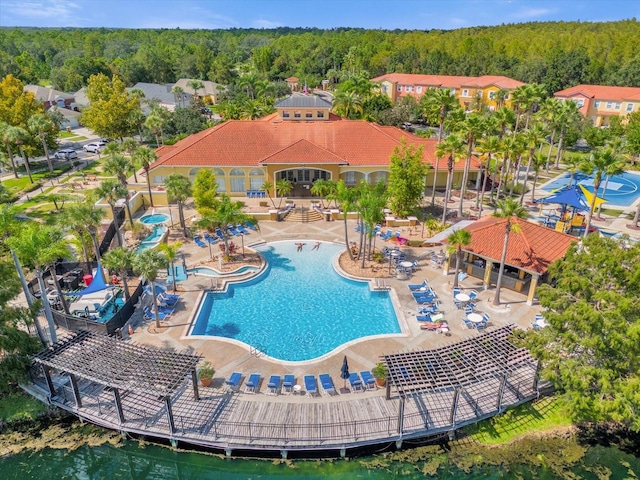 view of swimming pool