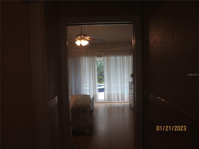 bedroom featuring ceiling fan