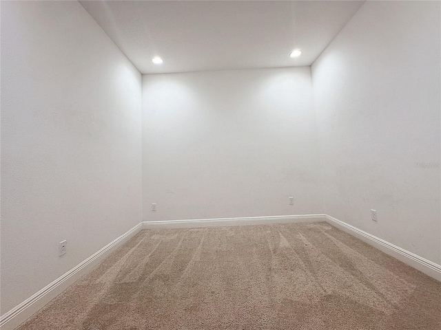 spare room with carpet flooring