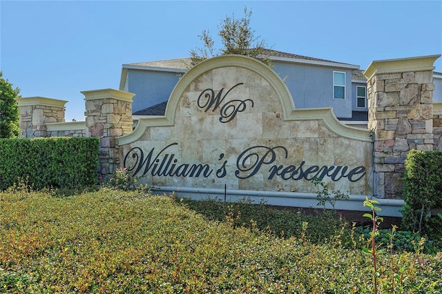 view of community / neighborhood sign