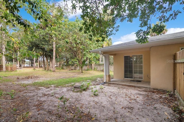 view of yard with a patio area