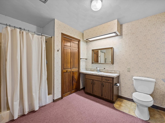 bathroom with a shower with curtain, vanity, and toilet